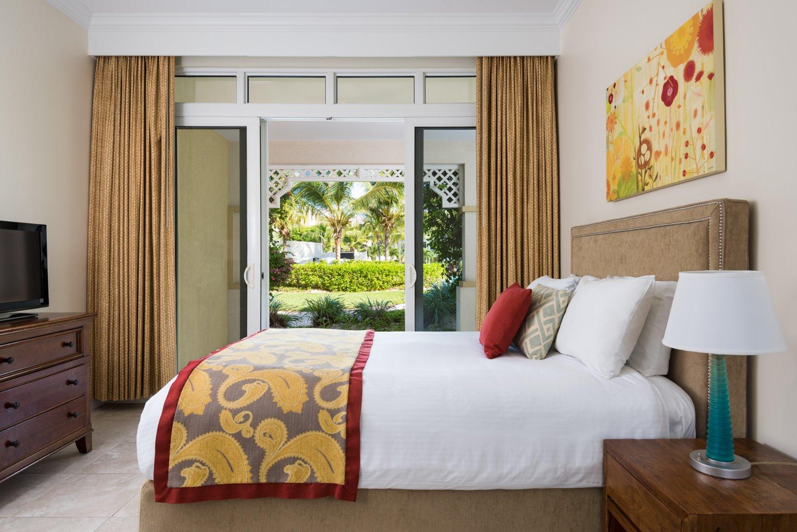 อเล็กซานดรา รีสอร์ต - ออล อินคลูซีฟ Hotel เกรซเบย์ ภายนอก รูปภาพ