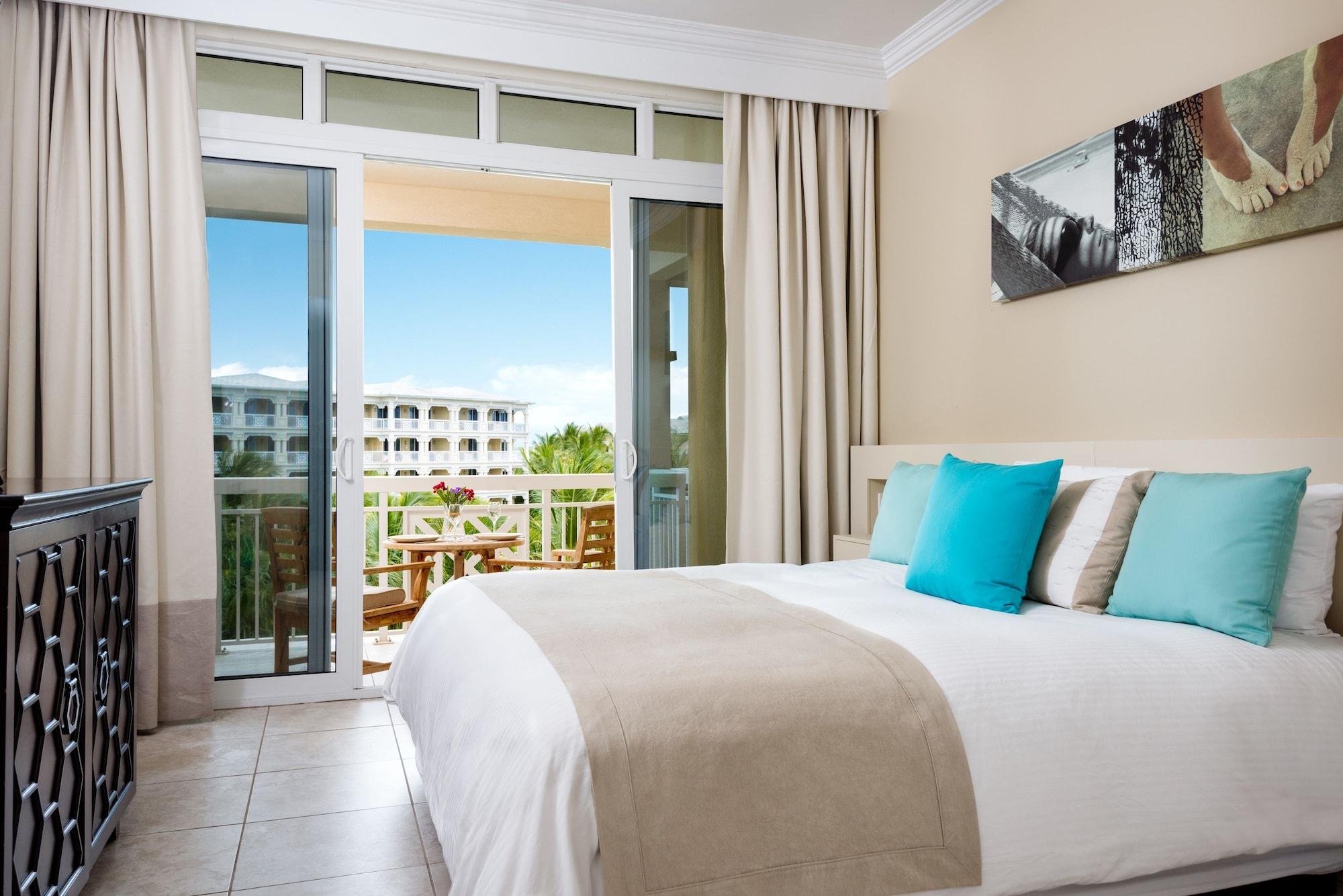 อเล็กซานดรา รีสอร์ต - ออล อินคลูซีฟ Hotel เกรซเบย์ ภายนอก รูปภาพ